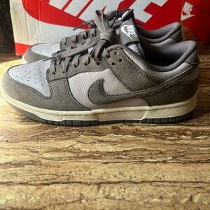 Nike Dunk Low SE “Platinum Violet Cavestone”